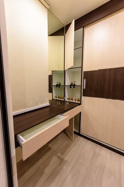 Life Asoke, Bangkok, Asoke-Dindang Road, Bang Kapi, Huai Khwang, Bangkok, 1 Bedroom, 35 sqm, Condo For Rent, by Natasa Techathonthanakhun, 500408924 - DDproperty.com