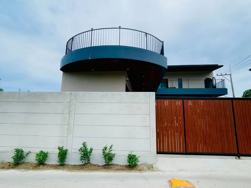 Pruksa Ville 71/2 Laem Chabang-Bang Lamung, Chon Buri (Pattaya), Soi Bang Lamung 3, Bang Lamung, Bang Lamung (Pattaya), Chon Buri (Pattaya), 5 Bedrooms, 280 sqm, Single Detached House For Rent, by Praveen Peter, 500408933 - DDproperty.com