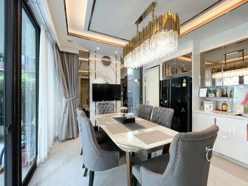 Baan Klang Muang Classe Ekkamai-Ramintra, Bangkok, Sukhonthasawat Road, Lat Phrao, Bangkok, 4 Bedrooms, 210 sqm, Single Detached House For Sale, by Natasa Techathonthanakhun, 500409007 - DDproperty.com