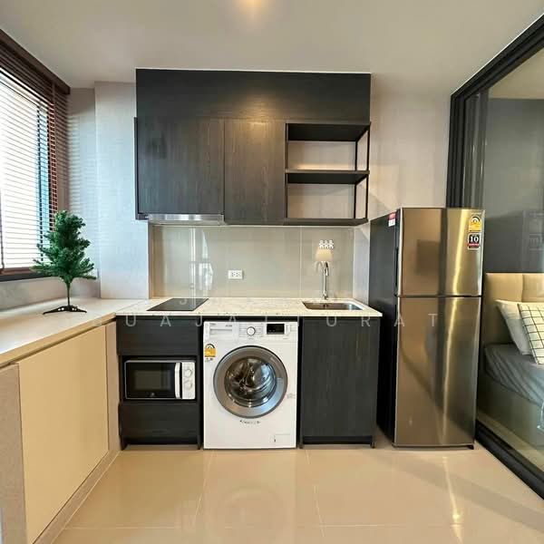 XT Huaikhwang, Bangkok, 244 Ratchadaphisek Road, Huai Khwang, Bangkok, 1 Bedroom, 30 sqm, Condo For Rent, by Jakree Buajatturat, 500409038 - DDproperty.com