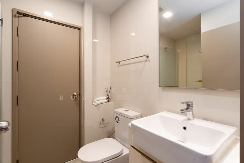 Centric Ratchayothin, Bangkok, 1656 Phahonyothin Rd, Lat Yao, Chatuchak, Bangkok, 1 Bedroom, 35 sqm, Condo For Sale, by Jakree Buajatturat, 500409041 - DDproperty.com