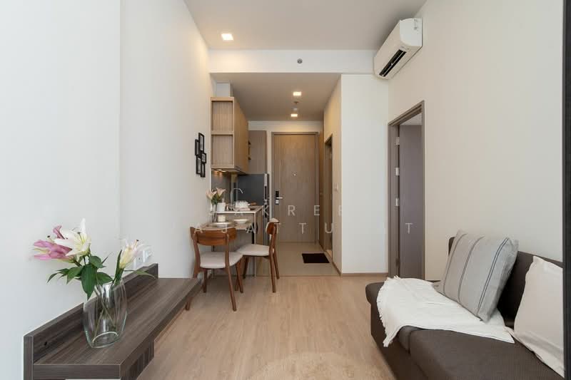 Centric Ratchayothin, Bangkok, 1656 Phahonyothin Rd, Lat Yao, Chatuchak, Bangkok, 1 Bedroom, 35 sqm, Condo For Sale, by Jakree Buajatturat, 500409041 - DDproperty.com