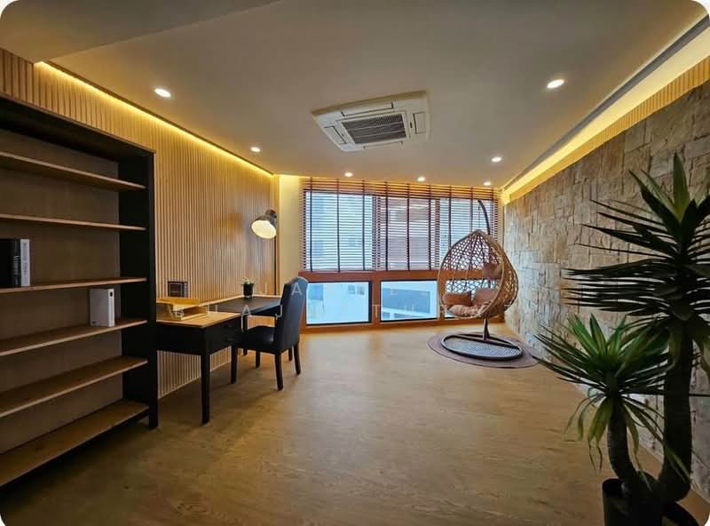 President Park Sukhumvit 24, Bangkok, 99 Sukhumvit 24 Alley, Khlongtoei Nua, Watthana, Bangkok, 3 Bedrooms, 223 sqm, Condo For Rent, by Jakree Buajatturat, 500409104 - DDproperty.com