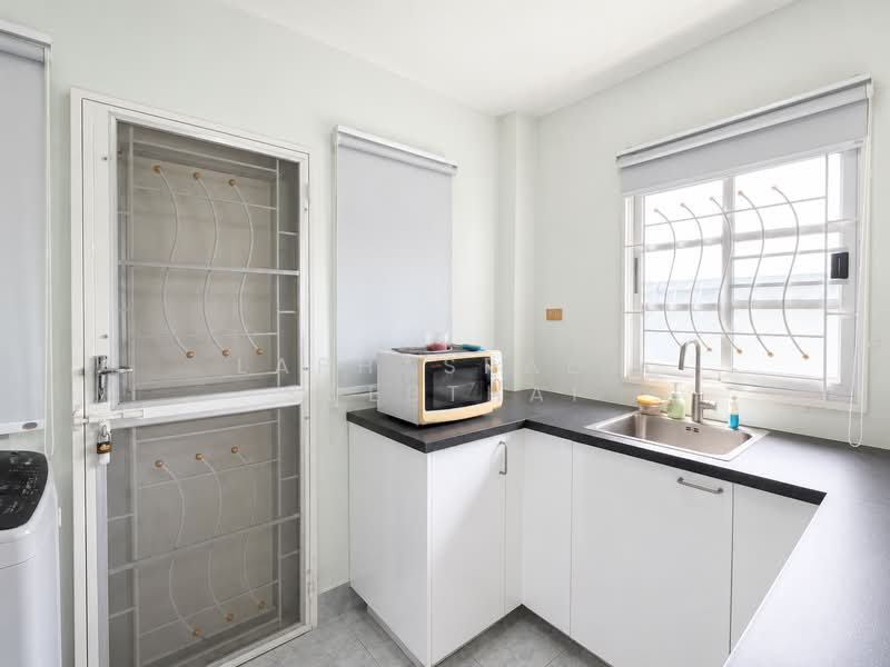 Baan Supakorn, Nonthaburi, Bang Kruai Road - Bangkok, Sai Noi, Nonthaburi, 3 Bedrooms, 180 sqm, Townhouse For Sale, by Laphasrada Suebthai, 500409109 - DDproperty.com