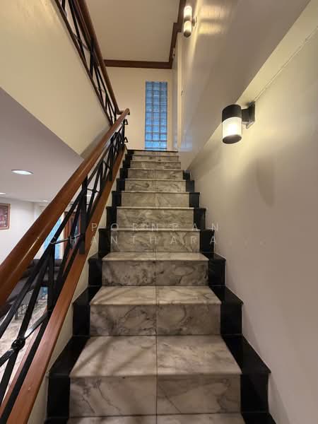 4-BR House, Bangkok, Bang Bamru, Bang Phlat, Bangkok, 4 Bedrooms, 104 sqm, Single Detached House For Rent, by Pornpan Chantharakasemchai, 500409111 - DDproperty.com