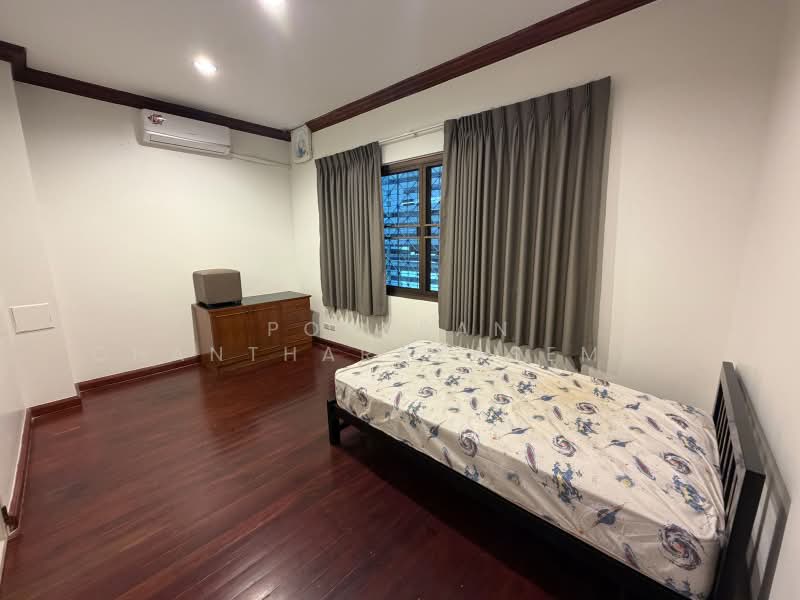 4-BR House, Bangkok, Bang Bamru, Bang Phlat, Bangkok, 4 Bedrooms, 104 sqm, Single Detached House For Rent, by Pornpan Chantharakasemchai, 500409111 - DDproperty.com