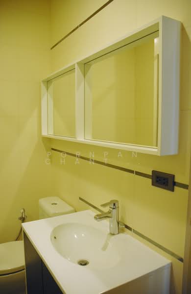 Wyne Sukhumvit, Bangkok, 1120 Sukhumvit Road, Phra Kanong, Khlong Toei, Bangkok, 1 Bedroom, 30 sqm, Condo For Rent, by Pornpan Chantharakasemchai, 500409114 - DDproperty.com