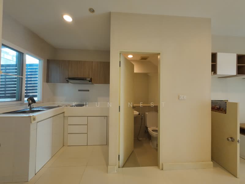 Baan Klang Muang Rama 9 (Motorway), Bangkok, New Bangkok-Chonburi Road, Suan Luang, Bangkok, 3 Bedrooms, 149 sqm, Townhouse For Rent, by Khun Nest, 500409128 - DDproperty.com