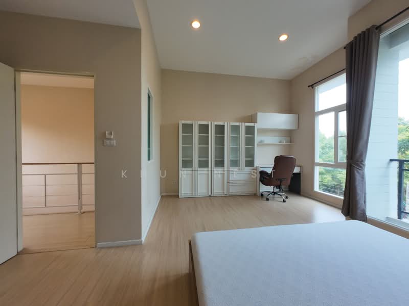 Baan Klang Muang Rama 9 (Motorway), Bangkok, New Bangkok-Chonburi Road, Suan Luang, Bangkok, 3 Bedrooms, 149 sqm, Townhouse For Rent, by Khun Nest, 500409128 - DDproperty.com