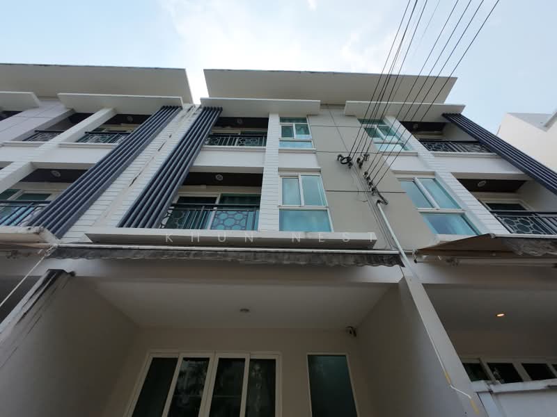 Baan Klang Muang Rama 9 (Motorway) : บ้านกลางเมือง พระราม 9 (มอเตอร์เวย์), กรุงเทพ, ถนนกรุงเทพ-ชลบุรี สายใหม่, สวนหลวง, กรุงเทพ, 149 ตร.ม., ทาวน์เฮ้าส์ ให้เช่า, โดย Khun Nest, 500409128 - DDproperty.com