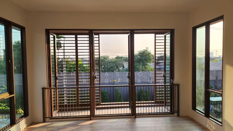Burasiri Krungthep Kreetha, Bangkok, 95 Soi Pracha Ruam Chai, Hua Mak, Bang Kapi, Bangkok, 4 Bedrooms, 300 sqm, Single Detached House For Rent, by Khemasooch Chiraburanan, 500409152 - DDproperty.com