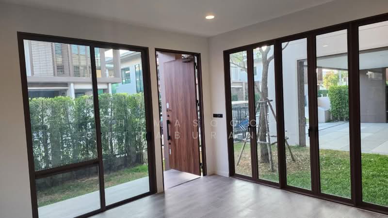 Burasiri Krungthep Kreetha, Bangkok, 95 Soi Pracha Ruam Chai, Hua Mak, Bang Kapi, Bangkok, 4 Bedrooms, 300 sqm, Single Detached House For Rent, by Khemasooch Chiraburanan, 500409152 - DDproperty.com