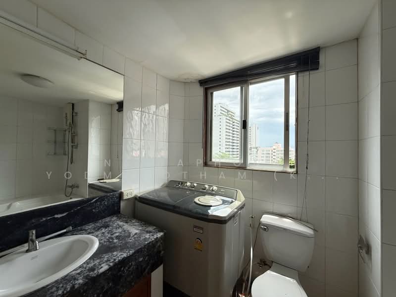 15 Suite, Bangkok, 73 1 Sukhumvit 15, Khlongtoei Nua, Watthana, Bangkok, Studio, 43 sqm, Condo For Rent, by NATTAPHONG Yodmanotham (K. Book), 500409206 - DDproperty.com