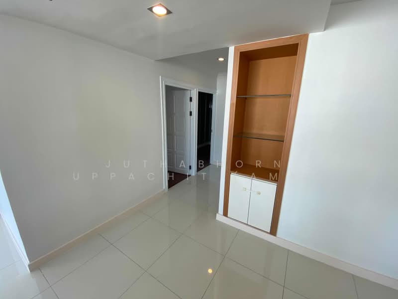 Lake Green, Bangkok, 199 Sukhumvit Soi 8, Khlong Toei, Bangkok, 2 Bedrooms, 150 sqm, Condo For Rent, by Juthabhorn Uppachit (Amy), 500409245 - DDproperty.com