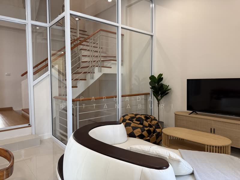 Baan Klang Muang British Town Srinakarin, Samut Prakan, Soi Baan Klang Muang British Town Srinakarin, Bang Kaeo, Bang Plee, Samut Prakan, 3 Bedrooms, 230 sqm, Townhouse For Rent, by Paphada Rattanaburi, 500409250 - DDproperty.com