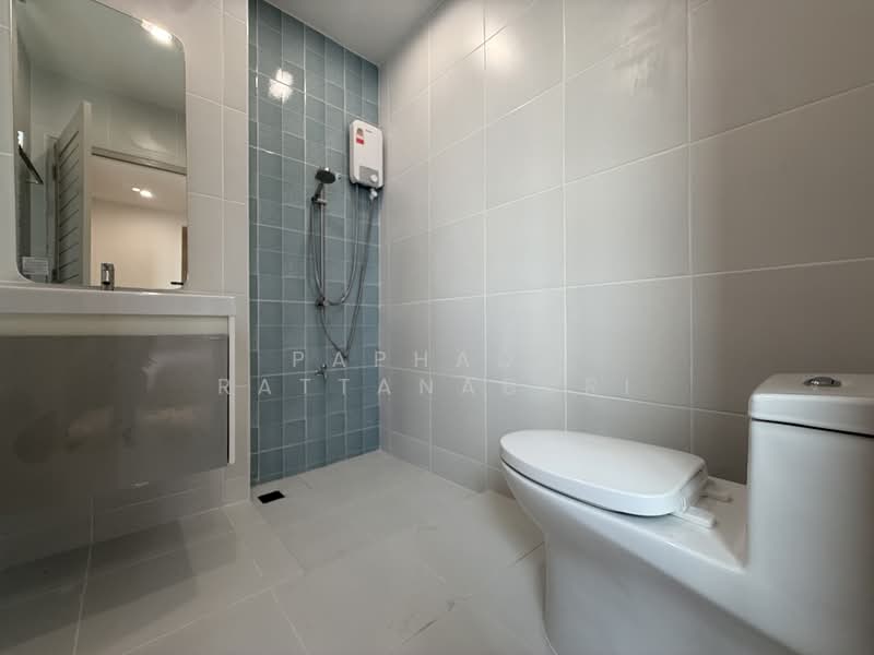Baan Klang Muang British Town Srinakarin, Samut Prakan, Soi Baan Klang Muang British Town Srinakarin, Bang Kaeo, Bang Plee, Samut Prakan, 3 Bedrooms, 230 sqm, Townhouse For Rent, by Paphada Rattanaburi, 500409250 - DDproperty.com
