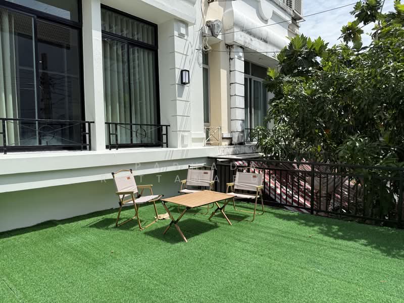Baan Klang Muang British Town Srinakarin, Samut Prakan, Soi Baan Klang Muang British Town Srinakarin, Bang Kaeo, Bang Plee, Samut Prakan, 3 Bedrooms, 230 sqm, Townhouse For Rent, by Paphada Rattanaburi, 500409250 - DDproperty.com
