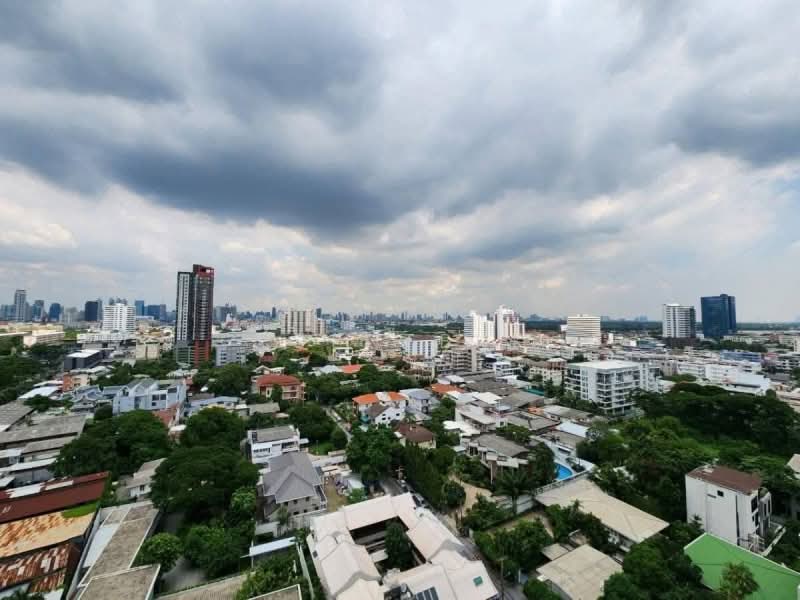 Regal Sathon-Naradhiwas, Bangkok, Naradhiwas Rajanagarindra Road, Thung Maha Mek, Sathon, Bangkok, 1 Bedroom, 33 sqm, Condo For Rent, by Agentbkk, 500409274 - DDproperty.com