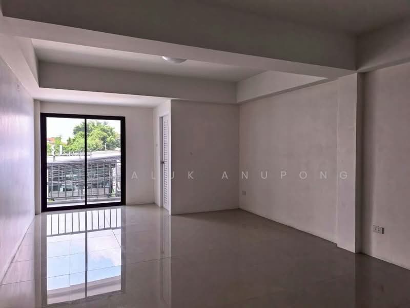 ตึก 2คูหา 3ชั้น ซอยสะพานอุ่นอารีย์ สมุทรปราการ, สมุทรปราการ, ท้ายบ้านใหม่, เมืองสมุทรปราการ, สมุทรปราการ, 400 ตร.ม., ตึกแถว-อาคารพาณิชย์ ขาย, โดย Saowaluk Anupong, 500409300 - DDproperty.com