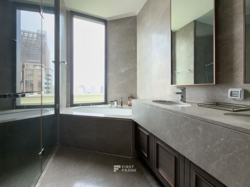 The Diplomat 39, Bangkok, 18 Soi Sukhumvit 39, Sukhumvit Road, Khlong Tan Nua, Watthana, Bangkok, 3 Bedrooms, 153 sqm, Condo For Rent, by Frank Akawin, 500409301 - DDproperty.com