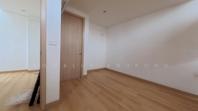 ไอเซน เออเบิ้ล เรสซิเดนซ์ I-Zen Urban Residence, Bangkok, Khlong Chaokhun Sing, Wang Thonglang, Bangkok, 4 Bedrooms, 410 sqm, Semi-Detached House (Twin House) For Sale, by Saowaluk Anupong, 500409308 - DDproperty.com