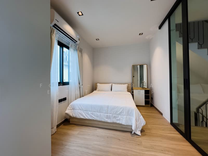 89 Residence Ratchada-Rama 9, Bangkok, Huai Khwang, Bangkok, 5 Bedrooms, 235 sqm, Single Detached House For Rent, by Forty-Six Real Estate Group, 500409324 - DDproperty.com