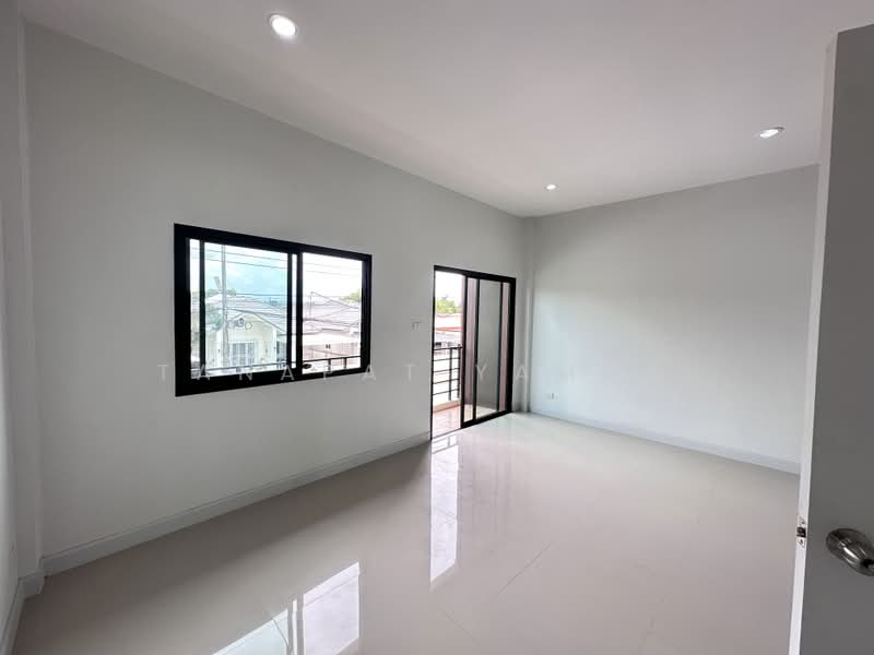 Baan Doo, Chiang Rai, Ban Du, Muang Chiang Rai, Chiang Rai, , 170 sqm, Shophouse For Sale, by Tanapat Yamsai, 500409335 - DDproperty.com
