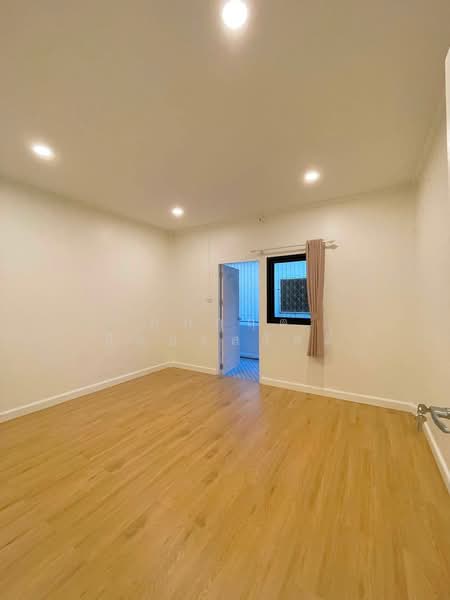 ทาวน์เฮ้าส์ 2 ชั้น รีโนเวทใหม่ ใกล้บิ๊กซี เพลส, Songkhla, Khlong Hae, Hat Yai, Songkhla, 2 Bedrooms, 200 sqm, Townhouse For Sale, by ศุภกฤต ยืนยงสวัสดิ์, 500409363 - DDproperty.com