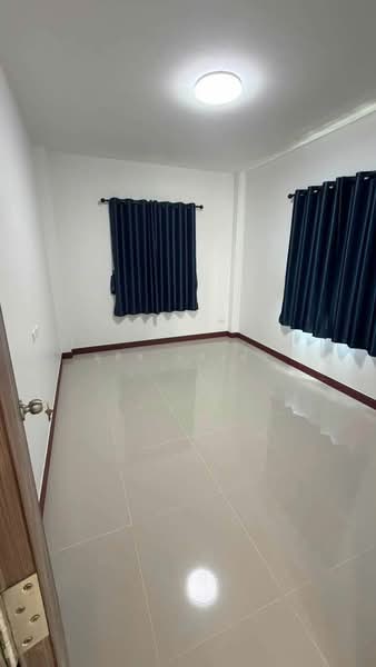 ให้เช่าบ้านเดี่ยว พร้อมอยุ่ นิคมพัฒนา ซอย10 ระยอง, Rayong, Mapkha, Nikhom Pattana, Rayong, 2 Bedrooms, 120 sqm, Single Detached House For Rent, by Dusit Saengfa, 500409376 - DDproperty.com