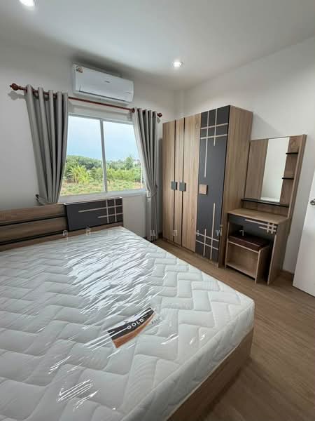 ให้เช่าบ้านแฝดใหม่ ม.สิริภัสสรฮิลล์ 7 นิคมพัฒนา ระยอง, Rayong, Nikhom Pattana, Rayong, 3 Bedrooms, 160 sqm, Single Detached House For Rent, by Dusit Saengfa, 500409378 - DDproperty.com