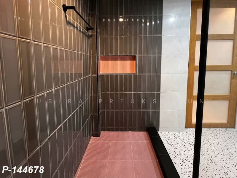 State Tower, Bangkok, 1055 Silom Road, Silom, Bang Rak, Bangkok, 1 Bedroom, 68 sqm, Condo For Rent, by Susira Prueksawun, 500409381 - DDproperty.com