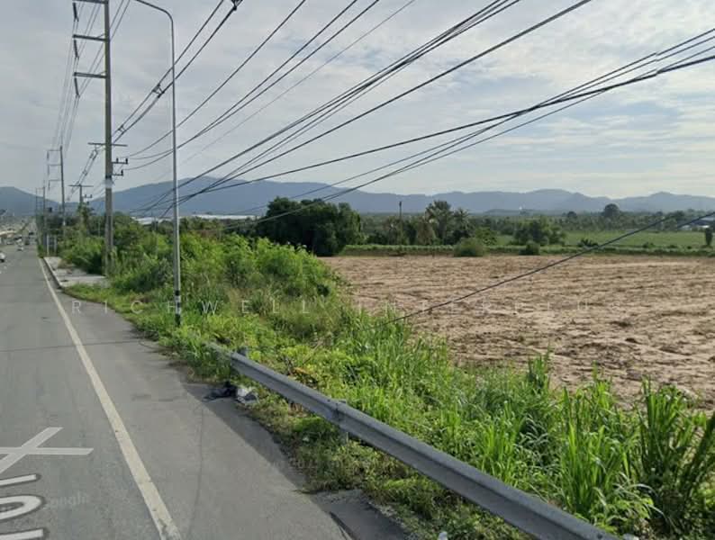 ขายที่ดินสุรศักดิ์ 30 ไร่ ทำเลดีราคาเพียง 4.5 ล้าน/ไร่ ติดถนนเลียบมอเตอร์เวย์7ชลบุรี-พัทยา ติดคลอง, ชลบุรี, สุรศักดิ์, ศรีราชา, ชลบุรี, 49,112 ตร.ม., ที่ดิน ขาย, โดย RICHWELL INTERPLUS, 500409391 - DDproperty.com