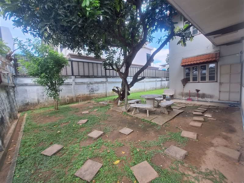 บ้านเดี่ยว 2 ชั้น 105 ตร.ว. บ้านเดี่ยว ใกล้สถานีรถไฟฟ้าปุณณวิถี ถนนสุขุมวิท, Bangkok, ถนนสุขุมวิท, Bang Chak, Phra Khanong, Bangkok, 4 Bedrooms, 420 sqm, Single Detached House For Sale, by คุณ ปิยวัฒน์ ฟุ้งเฟื่อง (วัฒ), 500409439 - DDproperty.com