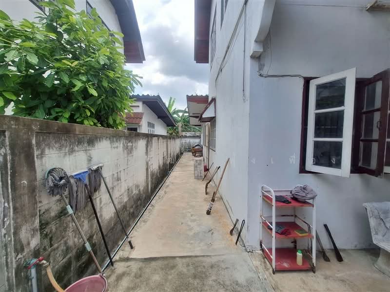 บ้านเดี่ยว 2 ชั้น 105 ตร.ว. บ้านเดี่ยว ใกล้สถานีรถไฟฟ้าปุณณวิถี ถนนสุขุมวิท, Bangkok, ถนนสุขุมวิท, Bang Chak, Phra Khanong, Bangkok, 4 Bedrooms, 420 sqm, Single Detached House For Sale, by คุณ ปิยวัฒน์ ฟุ้งเฟื่อง (วัฒ), 500409439 - DDproperty.com