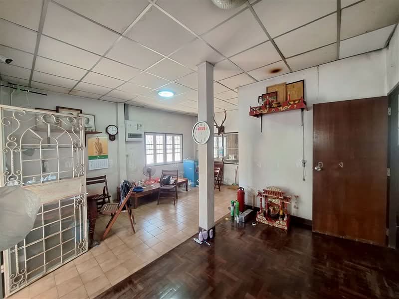 บ้านเดี่ยว 2 ชั้น 105 ตร.ว. บ้านเดี่ยว ใกล้สถานีรถไฟฟ้าปุณณวิถี ถนนสุขุมวิท, Bangkok, ถนนสุขุมวิท, Bang Chak, Phra Khanong, Bangkok, 4 Bedrooms, 420 sqm, Single Detached House For Sale, by คุณ ปิยวัฒน์ ฟุ้งเฟื่อง (วัฒ), 500409439 - DDproperty.com