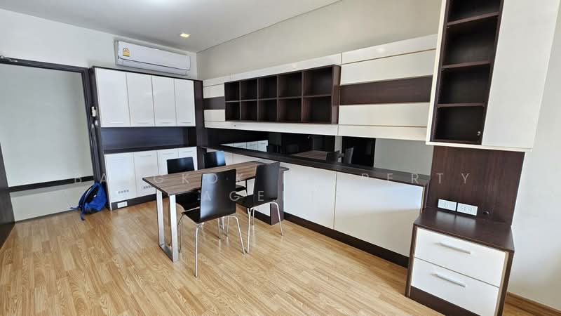 Le Luk Condominium, Bangkok, 1599 291 Sukhumvit Rd, Phra Kanong Nua, Watthana, Bangkok, 1 Bedroom, 50 sqm, Condo For Rent, by BANGKOK PROPERTY AGENTS, 500409462 - DDproperty.com