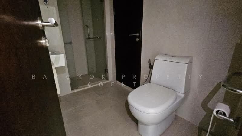 Le Luk Condominium, Bangkok, 1599 291 Sukhumvit Rd, Phra Kanong Nua, Watthana, Bangkok, 1 Bedroom, 52 sqm, Condo For Rent, by BANGKOK PROPERTY AGENTS, 500409472 - DDproperty.com
