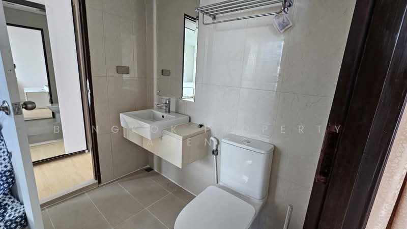 Le Luk Condominium, Bangkok, 1599 291 Sukhumvit Rd, Phra Kanong Nua, Watthana, Bangkok, 1 Bedroom, 51 sqm, Condo For Rent, by BANGKOK PROPERTY AGENTS, 500409476 - DDproperty.com