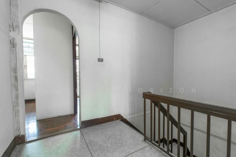 Townhouse Area Sathorn, Bangkok, Thung Maha Mek, Sathon, Bangkok, 4 Bedrooms, 250 sqm, Townhouse For Sale, by Eastblue Horizon, 500409521 - DDproperty.com