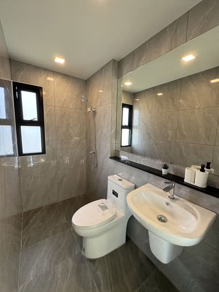 3 บ้านหลุดโอนราคาพิเศษ ไม่มีค่าส่วนกลาง ดาวน์ 0%, Bangkok, Bang Na, Bangkok, 4 Bedrooms, 200 sqm, Single Detached House For Sale, by Jhongkol Kaewrungruang, 500409547 - DDproperty.com