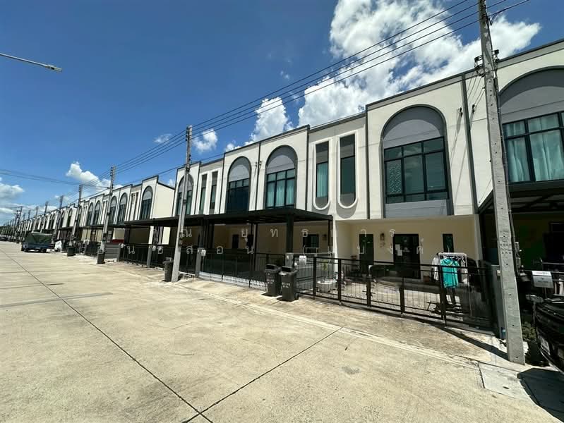 เอ็มไลฟ์ ลำลูกกา-คลอง 4 (M Life Lamlukka-Klong 4), Pathum Thani, ถนนลำลูกกา, Lat Sawai, Lam Luk Ka, Pathum Thani, 4 Bedrooms, 120 sqm, Townhouse For Sale, by คุณ ยุทธการ อินธิสอน (แบงค์), 500409598 - DDproperty.com
