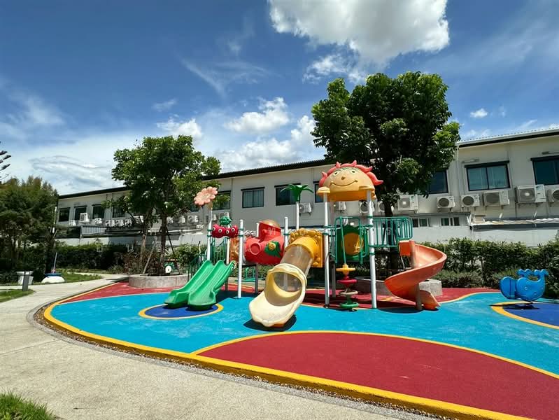 เอ็มไลฟ์ ลำลูกกา-คลอง 4 (M Life Lamlukka-Klong 4), Pathum Thani, ถนนลำลูกกา, Lat Sawai, Lam Luk Ka, Pathum Thani, 4 Bedrooms, 120 sqm, Townhouse For Sale, by คุณ ยุทธการ อินธิสอน (แบงค์), 500409598 - DDproperty.com
