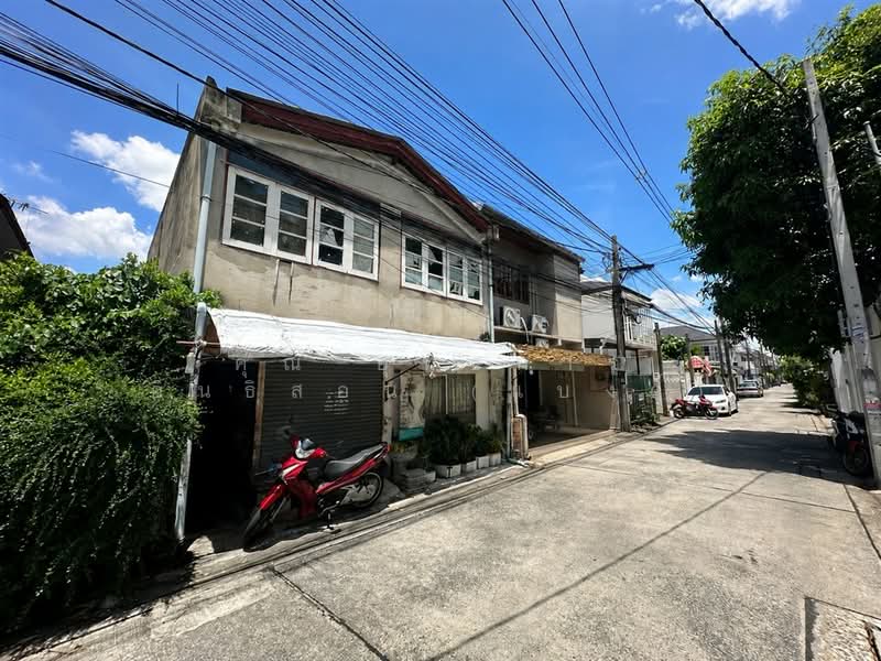 ที่ดินแถมสิ่งปลูกสร้าง 26.5 ตร.ว. ซอยลาดพร้าว63 แยก10 ใกล้โรงเรียนนวมินทราชินูทิศ บดินทรเดชา, กรุงเทพ, ถนนลาดพร้าว, สะพานสอง, วังทองหลาง, กรุงเทพ, 106 ตร.ม., ที่ดิน ขาย, โดย คุณ ยุทธการ อินธิสอน (แบงค์), 500409610 - DDproperty.com
