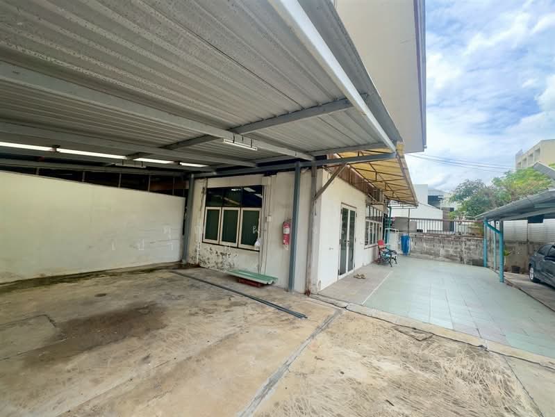ที่ดิน+บ้าน 2 ชั้น 104 ตร.ว. ที่ดิน+บ้าน ซอยจรัญสนิทวงศ์41 ถนนจรัญสนิทวงศ์, Bangkok, ถนนจรัญสนิทวงศ์, Bang Khun Non, Bangkok Noi, Bangkok, , 416 sqm, Land For Sale, by คุณ ผ่องใส เปาะทอง (อัญ), 500409638 - DDproperty.com