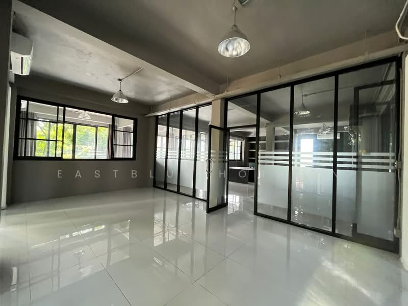 Office Area Ladprao, กรุงเทพ, จตุจักร, จตุจักร, กรุงเทพ, 1,200 ตร.ม., สำนักงาน ขาย, โดย Eastblue Horizon, 500409688 - DDproperty.com