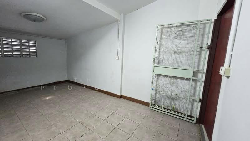 หลังคาแดง เคหะร่มเกล้า24, Bangkok, Khlong Song Ton Nun, Lat Krabang, Bangkok, 1 Bedroom, 100 sqm, Townhouse For Sale, by The Best Property ไข่นุ้ย, 500409712 - DDproperty.com