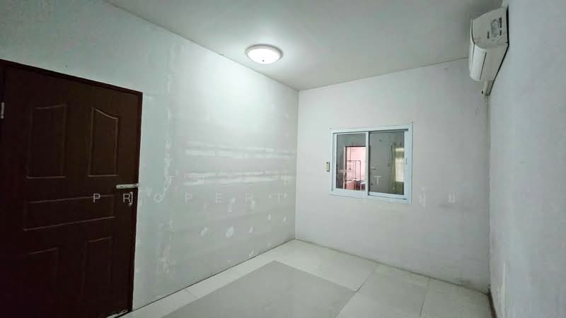 หลังคาแดง เคหะร่มเกล้า24, Bangkok, Khlong Song Ton Nun, Lat Krabang, Bangkok, 1 Bedroom, 100 sqm, Townhouse For Sale, by The Best Property ไข่นุ้ย, 500409712 - DDproperty.com