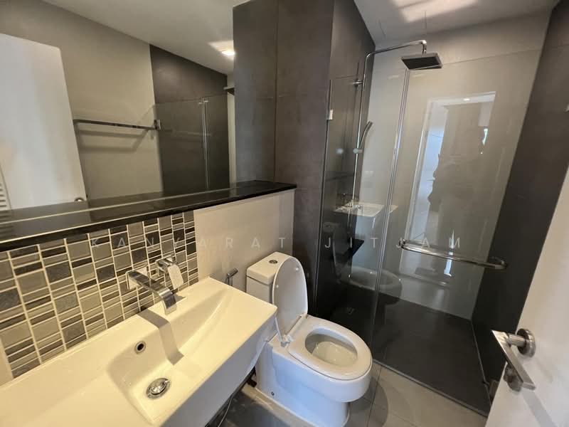Urbano Absolute Sathon-Taksin, Bangkok, 345 Charoen Nakhon 14/2 Alley, Khlong Ton Sai, Khlong San, Bangkok, 2 Bedrooms, 74 sqm, Condo For Rent, by Kanyarat Jitjam, 500409715 - DDproperty.com