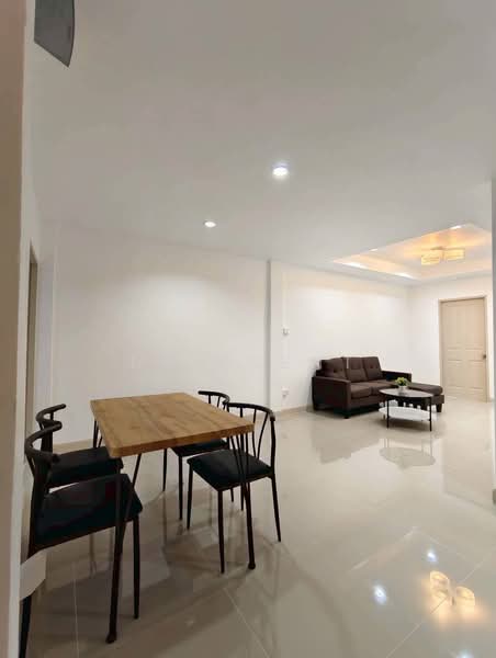 Baan Buathong 4, Nonthaburi, Ban Kluay-Sai Noi Road, Phimonrat, Bang Bua Thong, Nonthaburi, 4 Bedrooms, 101 sqm, Townhouse For Sale, by NR AGENT, 500409722 - DDproperty.com