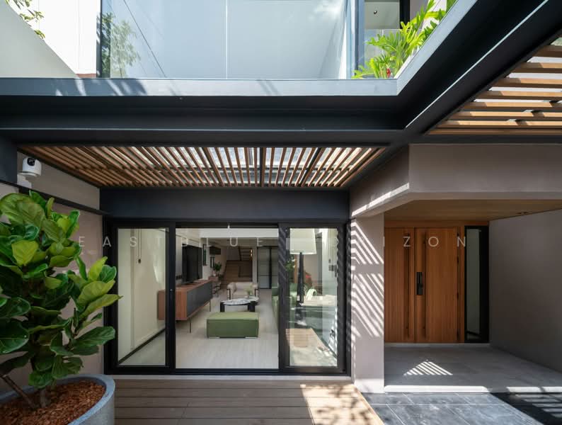 House Area Sukhumvit 49, Bangkok, Khlong Tan Nua, Watthana, Bangkok, 3 Bedrooms, 276 sqm, Single Detached House For Sale, by Eastblue Horizon, 500409760 - DDproperty.com